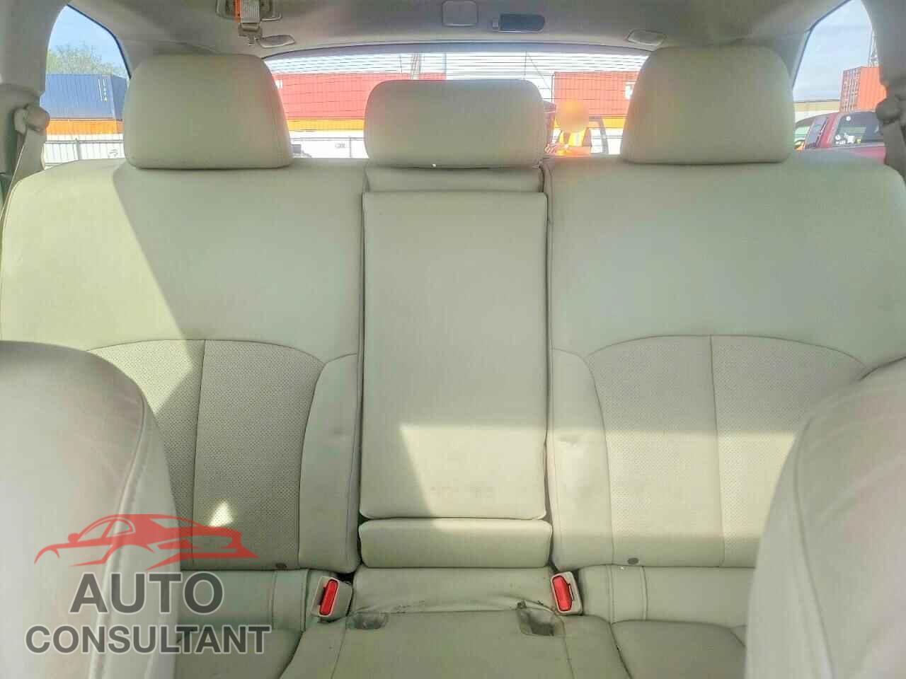 SUBARU OUTBACK 2014 - 4S4BRBLC7E3318358