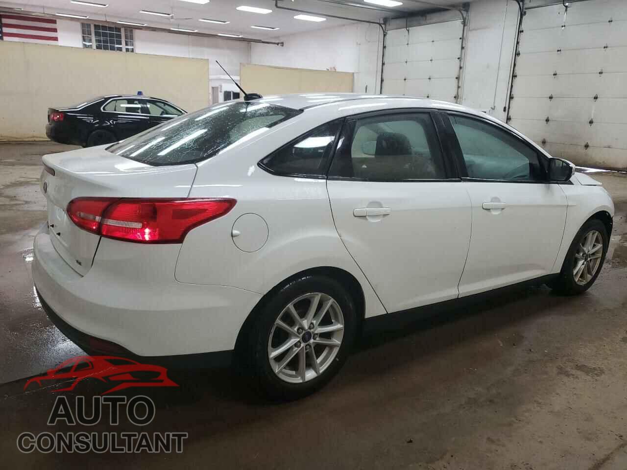 FORD FOCUS 2015 - 1FADP3F22FL208692