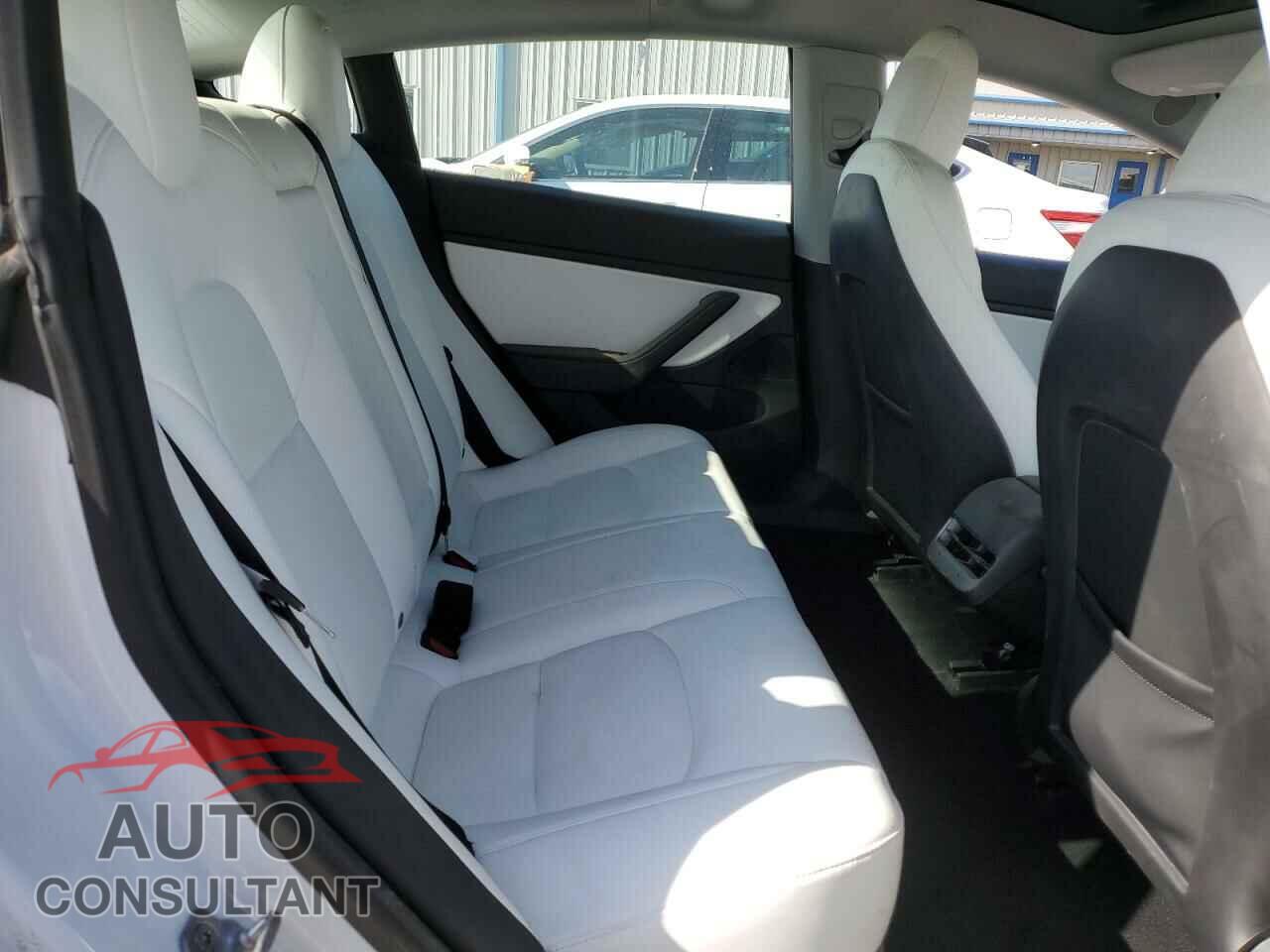TESLA MODEL 3 2021 - 5YJ3E1EA6MF874561