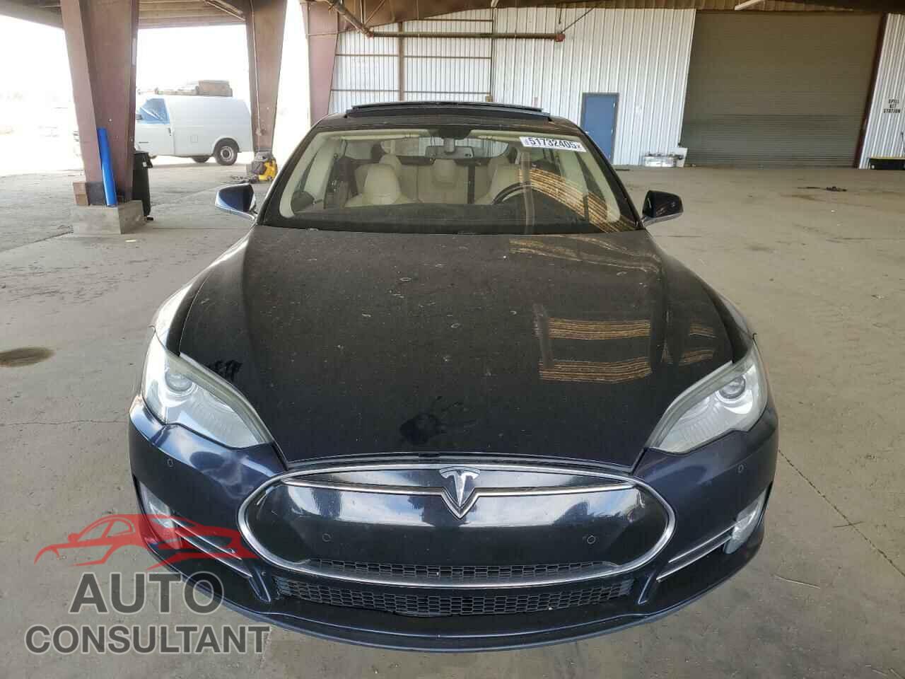 TESLA MODEL S 2013 - 5YJSA1CP8DFP07939