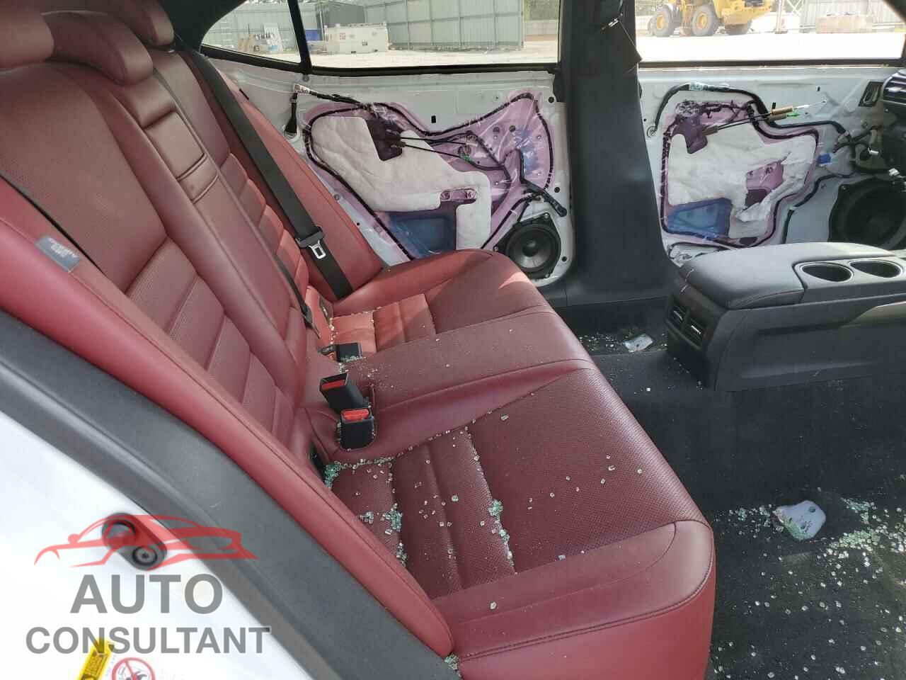 LEXUS IS 2016 - JTHBA1D20G5002284