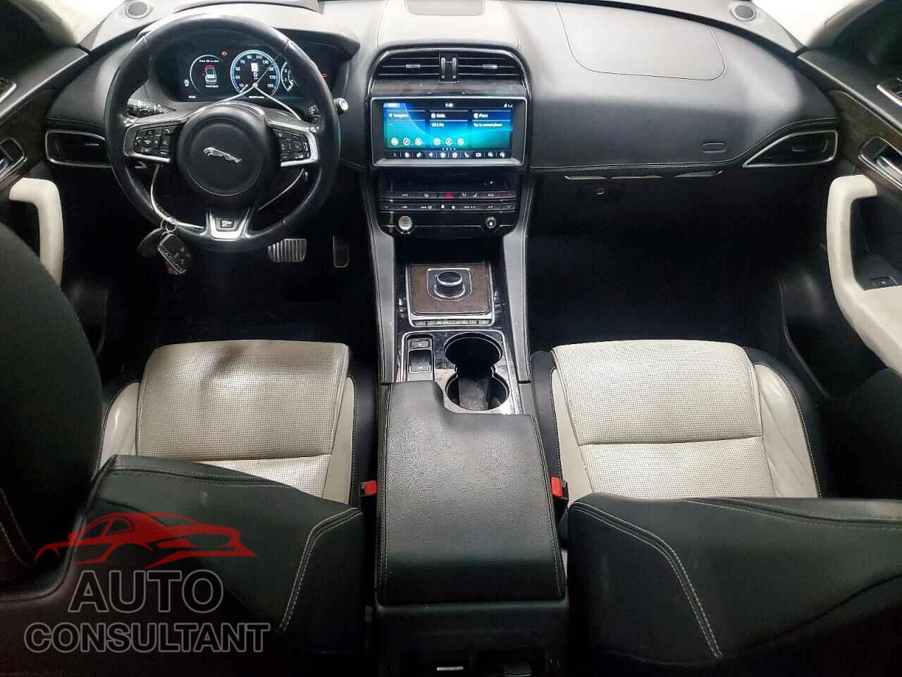JAGUAR F-PACE 2017 - SADCL2BV4HA076582