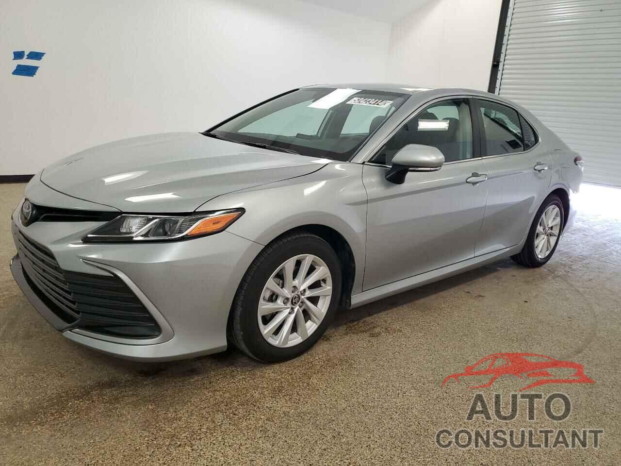 TOYOTA CAMRY 2024 - 4T1C11BK1RU108062