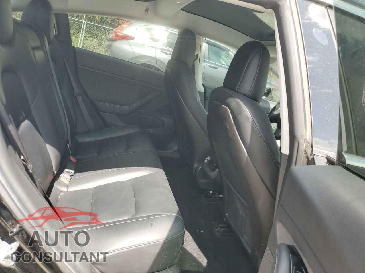 TESLA MODEL 3 2019 - 5YJ3E1EB9KF384444