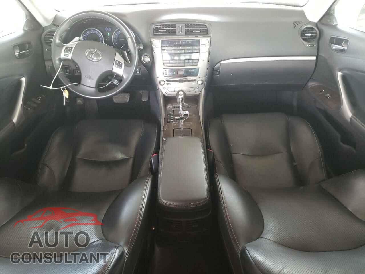 LEXUS IS 2011 - JTHBF5C23B5152876