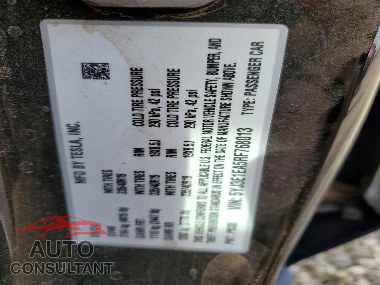 TESLA MODEL 3 2024 - 5YJ3E1EA5RF768013