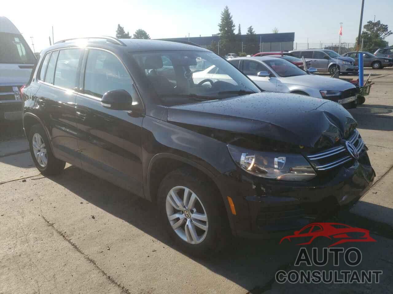 VOLKSWAGEN TIGUAN 2017 - WVGBV7AX1HK021255