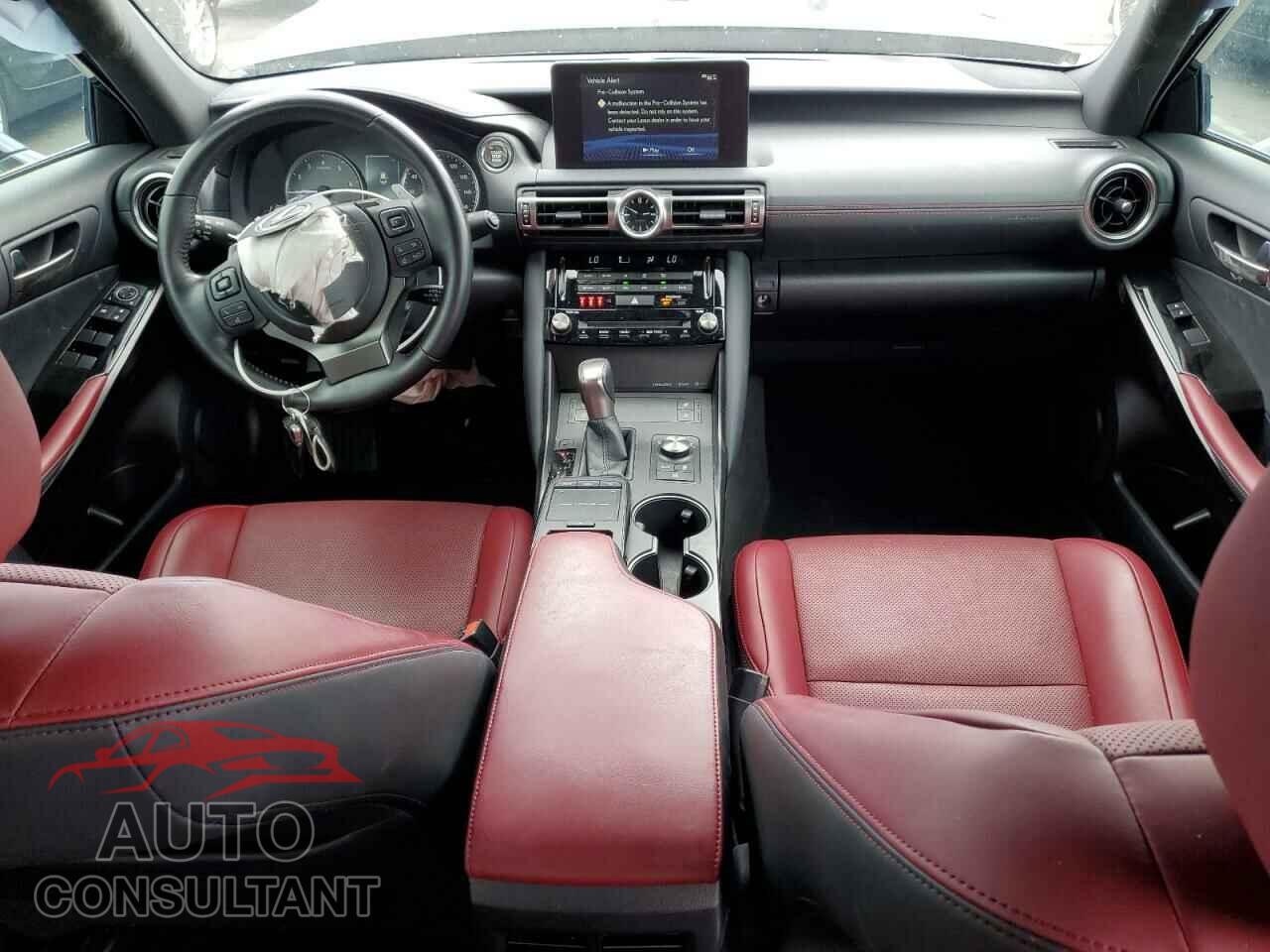 LEXUS IS 2021 - JTHCA1D28M5117103
