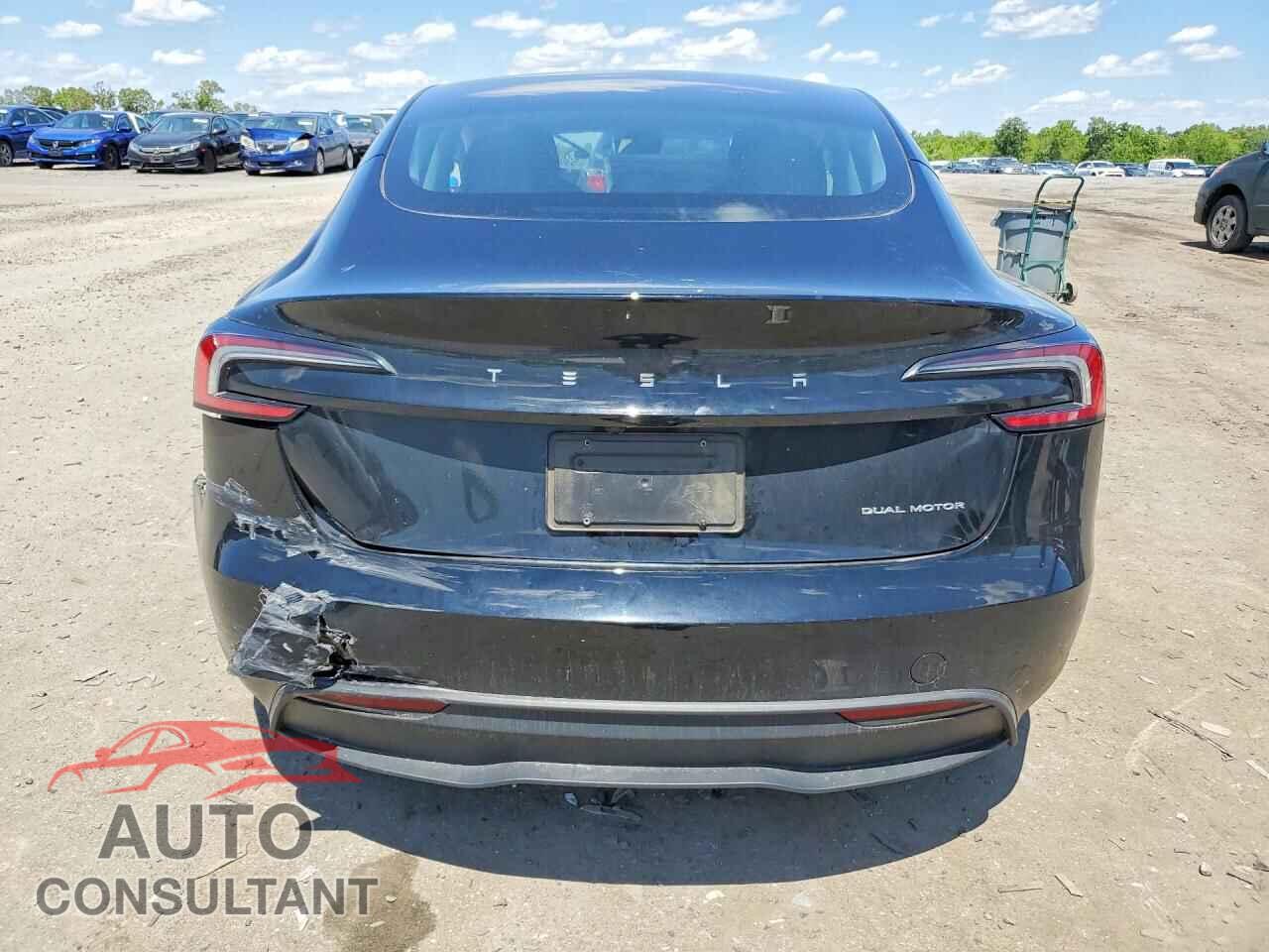 TESLA MODEL 3 2024 - 5YJ3E1EB3RF792822