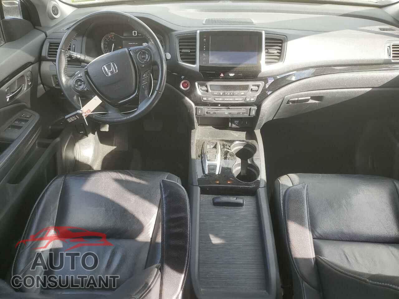 HONDA PILOT 2017 - 5FNYF6H9XHB054300