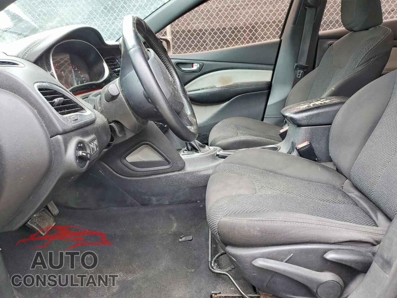 DODGE DART 2015 - 1C3CDFBB0FD116565