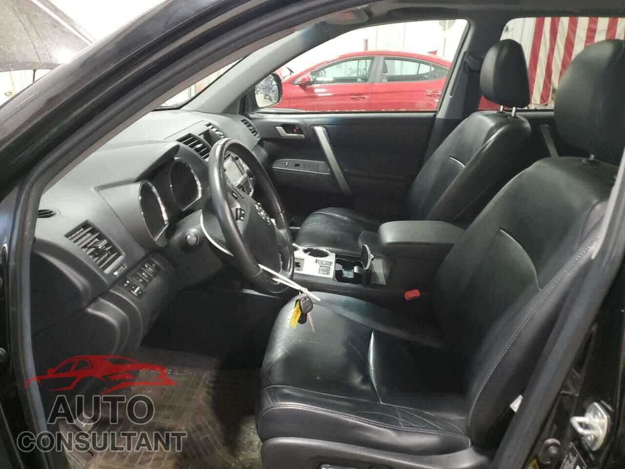 TOYOTA HIGHLANDER 2013 - 5TDBK3EH8DS242525