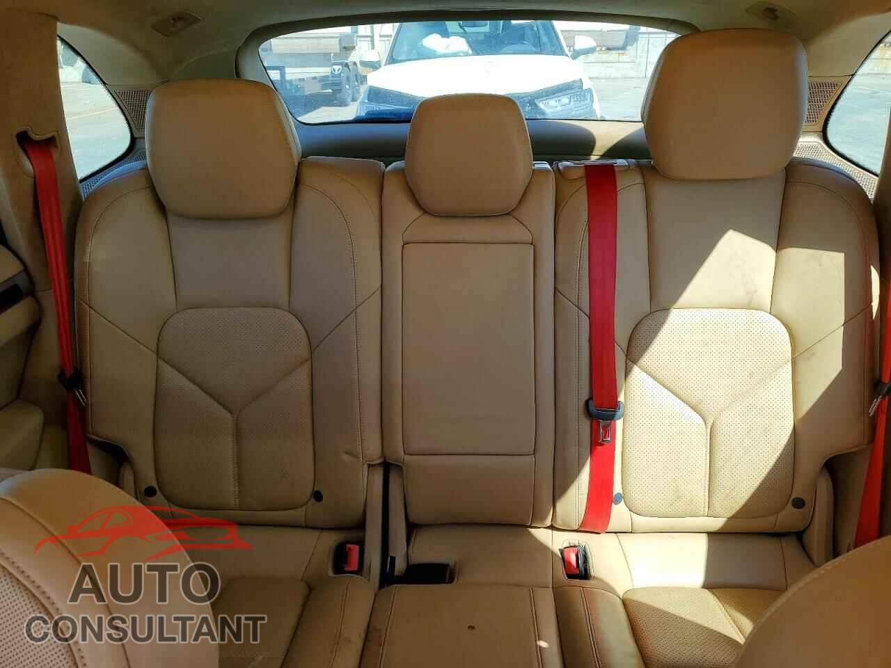 PORSCHE CAYENNE 2013 - WP1AD2A22DLA78545