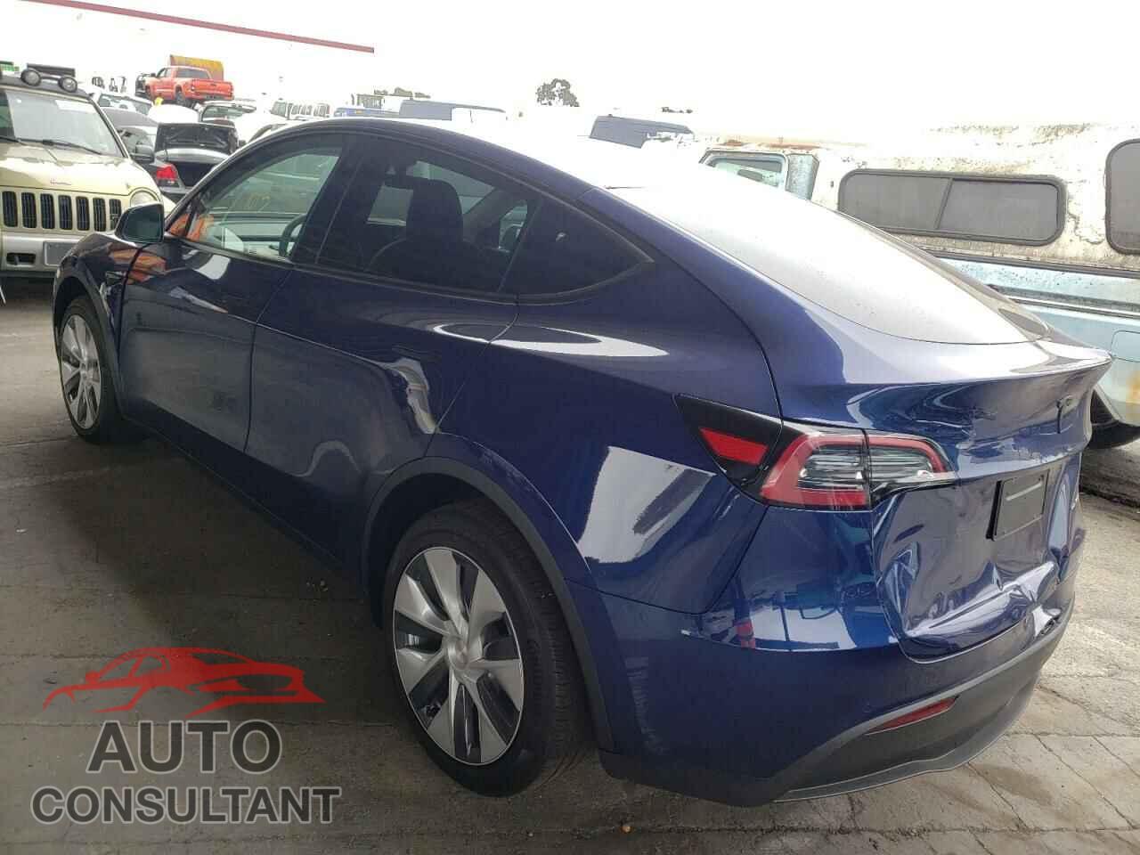 TESLA MODEL Y 2022 - 7SAYGDEE8NF493643