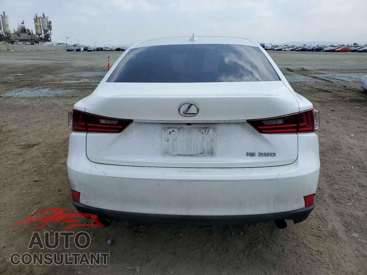 LEXUS IS 2014 - JTHBF1D24E5026120