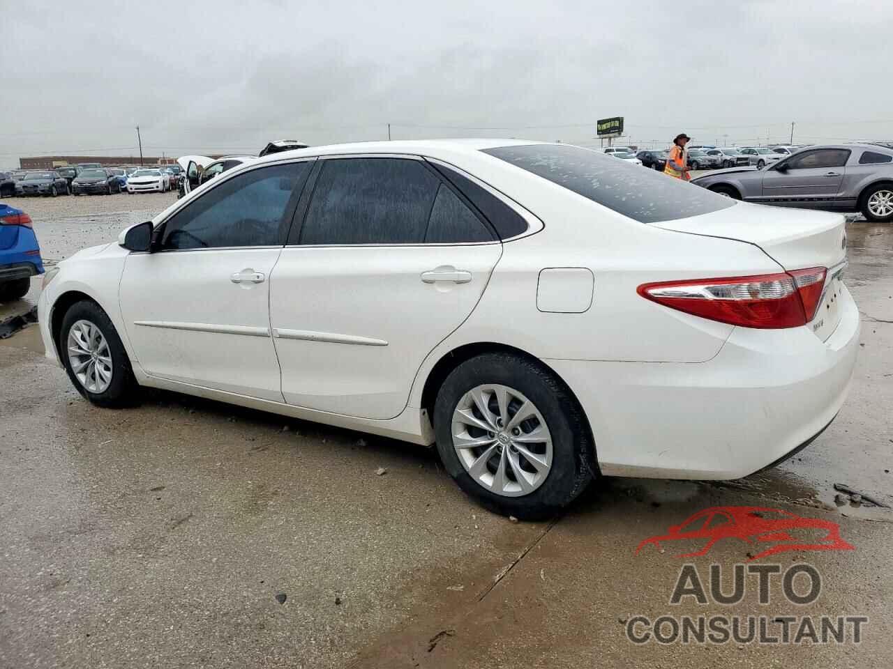 TOYOTA CAMRY 2015 - 4T4BF1FK2FR472547