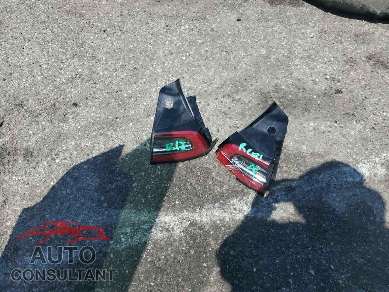 TESLA MODEL 3 2018 - 5YJ3E1EA1JF026809