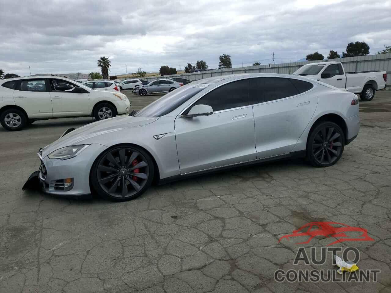 TESLA MODEL S 2014 - 5YJSA1H11EFP43395