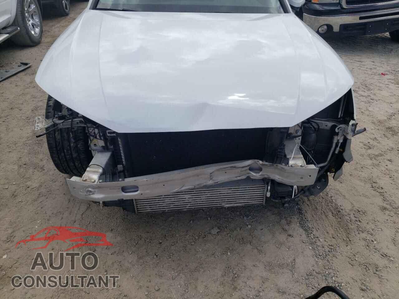 AUDI A4 2018 - WAUKMAF49JA078346