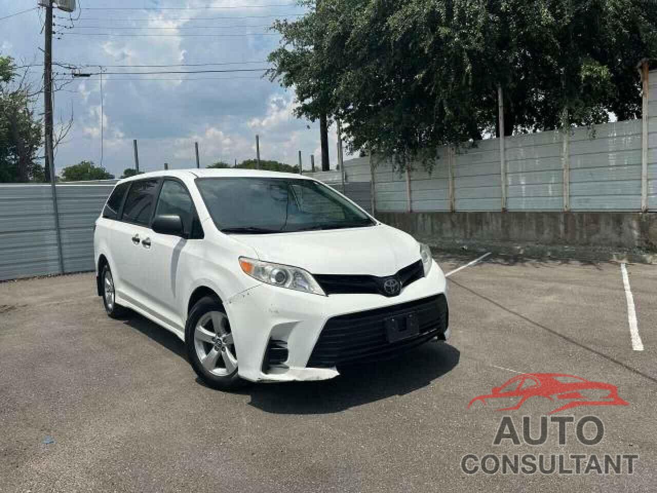 TOYOTA SIENNA 2019 - 5TDZZ3DC9KS007936