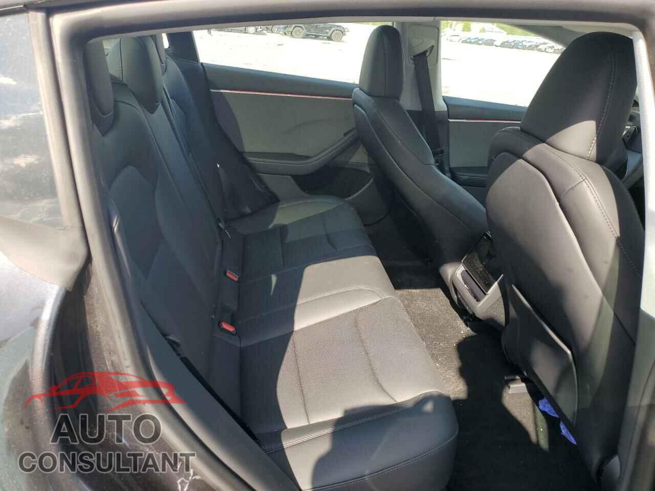 TESLA MODEL 3 2025 - 5YJ3E1EA1SF904045
