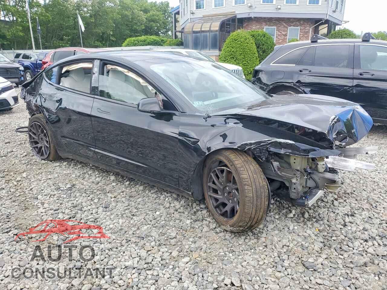 TESLA MODEL 3 2024 - 5YJ3E1EB2RF822019