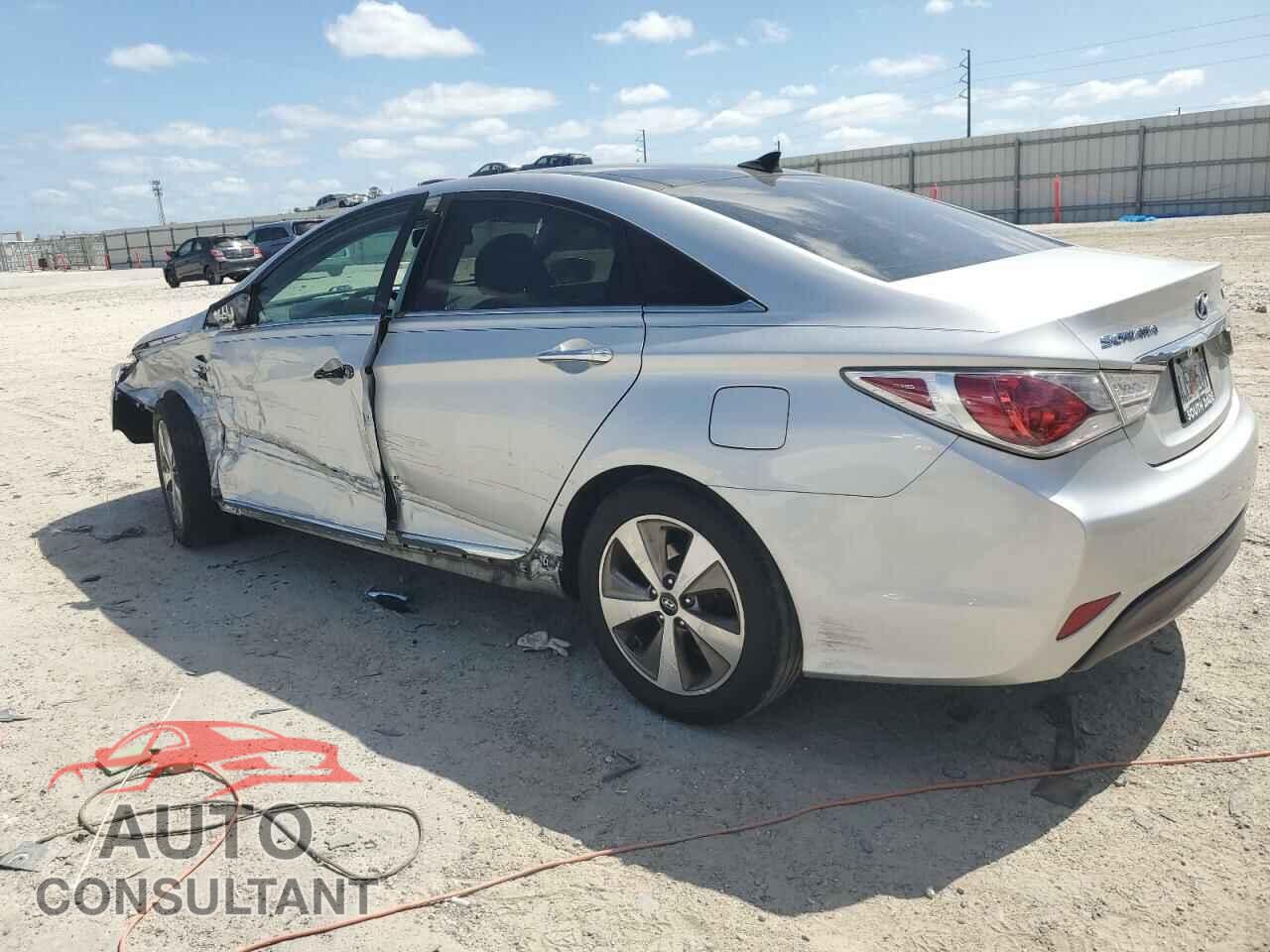 HYUNDAI SONATA 2012 - KMHEC4A41CA039499