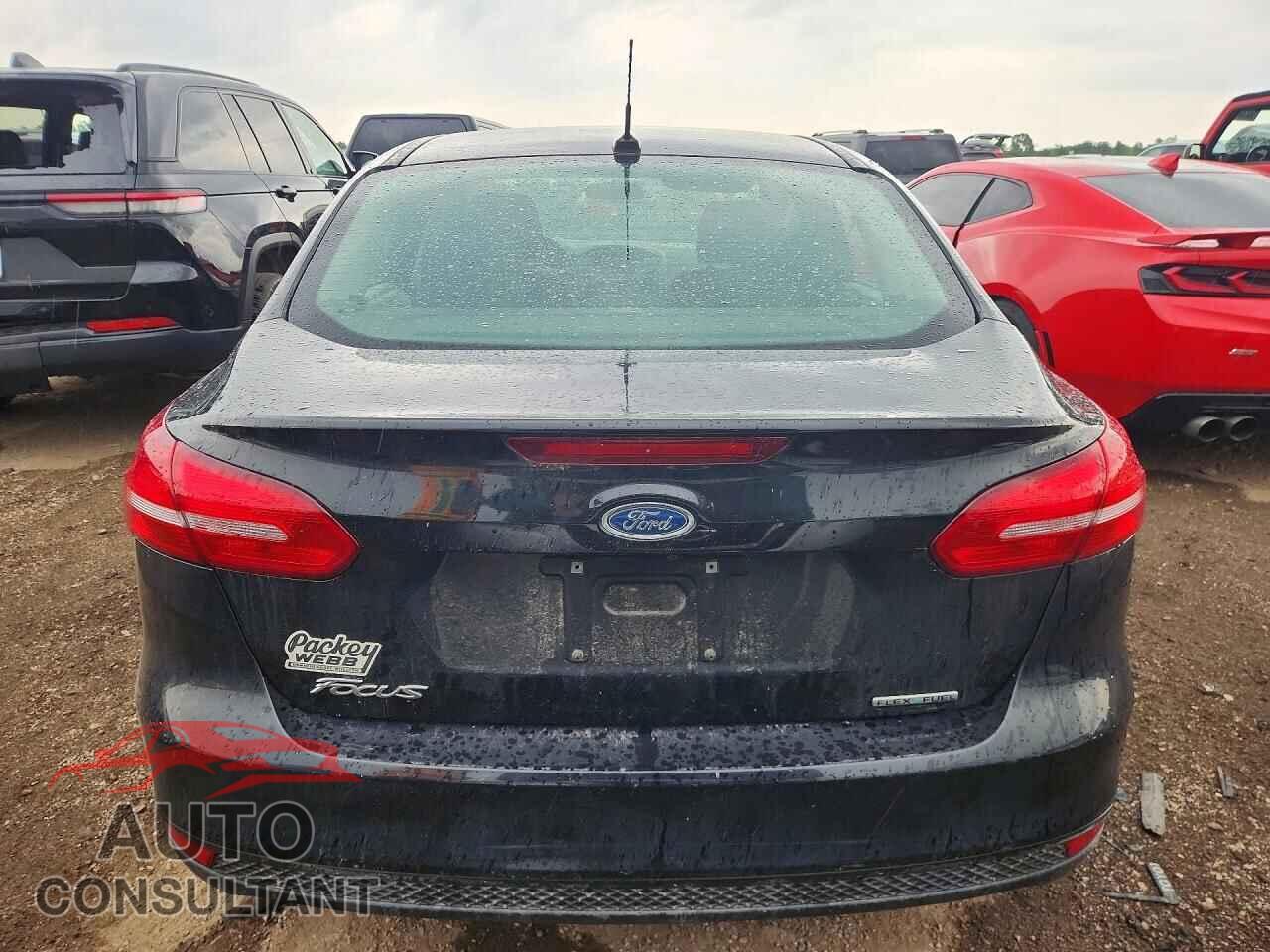 FORD FOCUS 2015 - 1FADP3E20FL312325