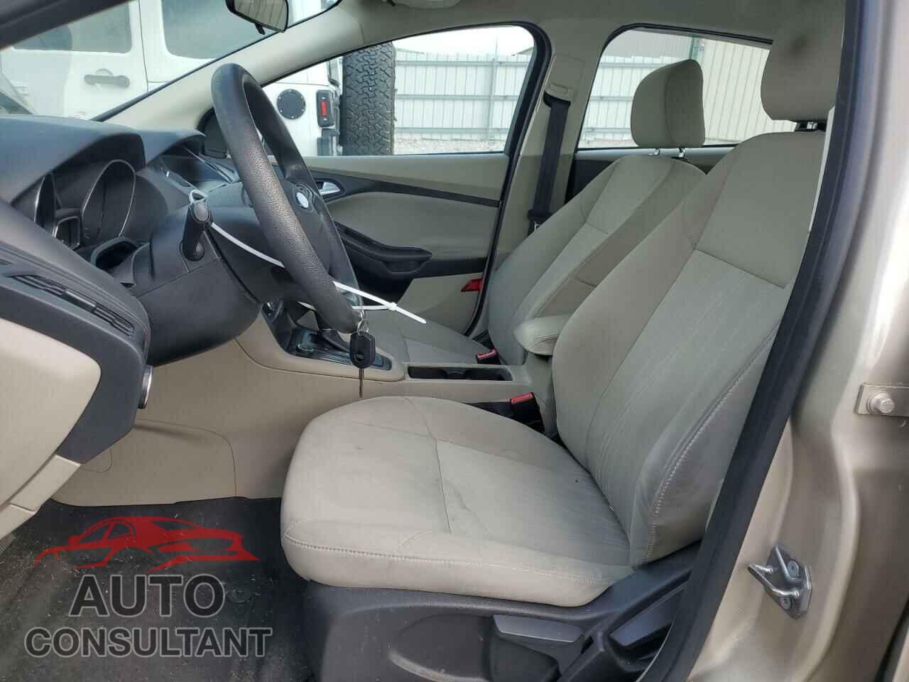 FORD FOCUS 2017 - 1FADP3F27HL301890
