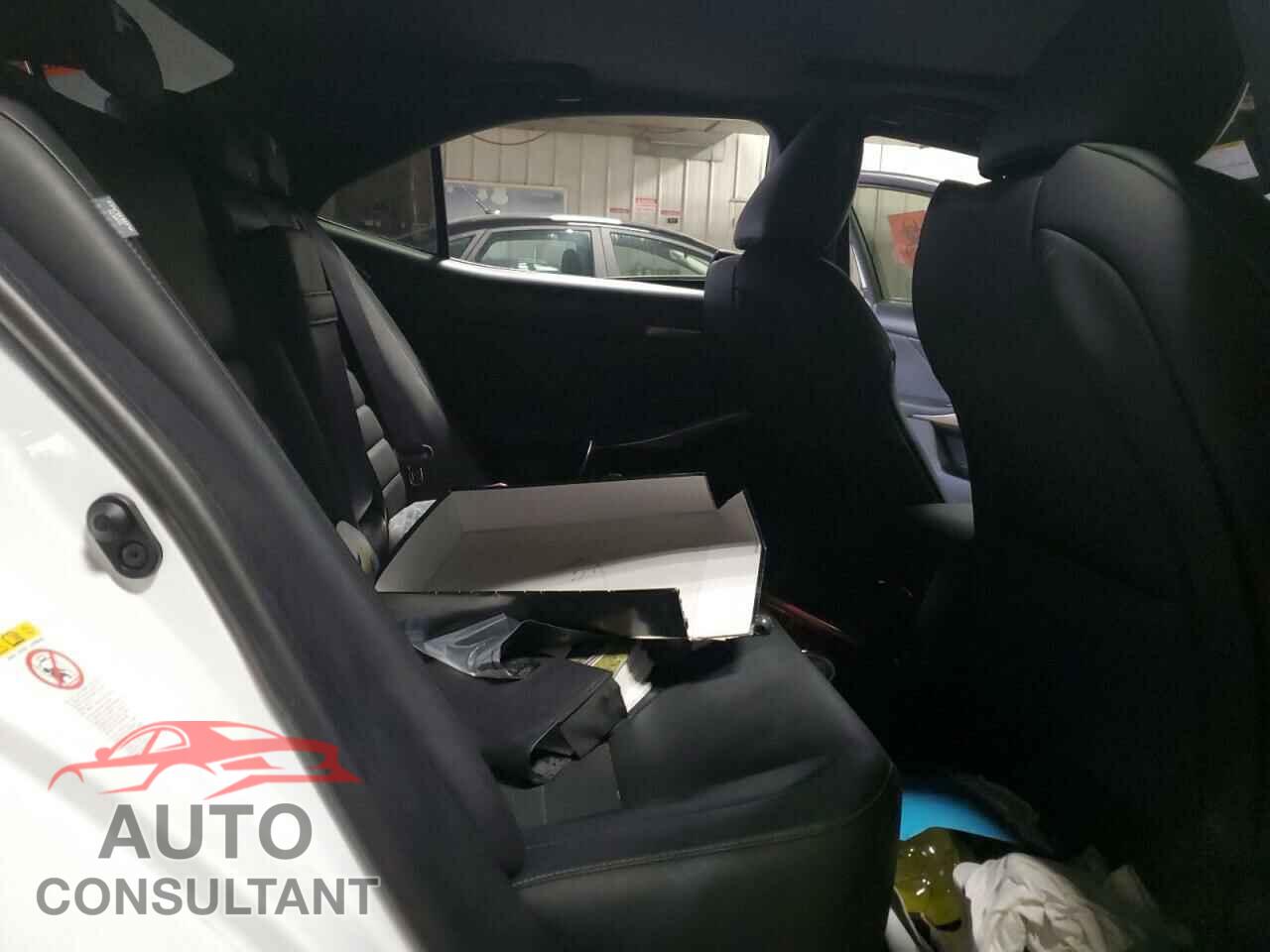 LEXUS IS 2017 - JTHCE1D26H5013199