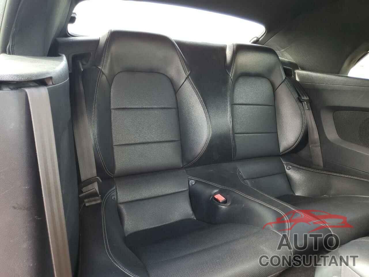 FORD MUSTANG 2020 - 1FATP8FF1L5111835