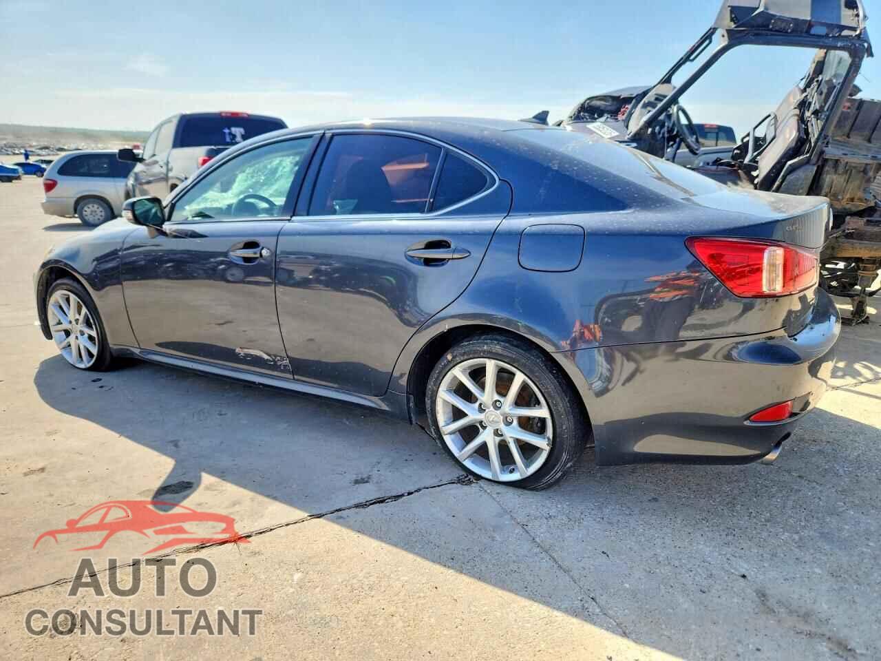 LEXUS IS 2011 - JTHBF5C28B2101231
