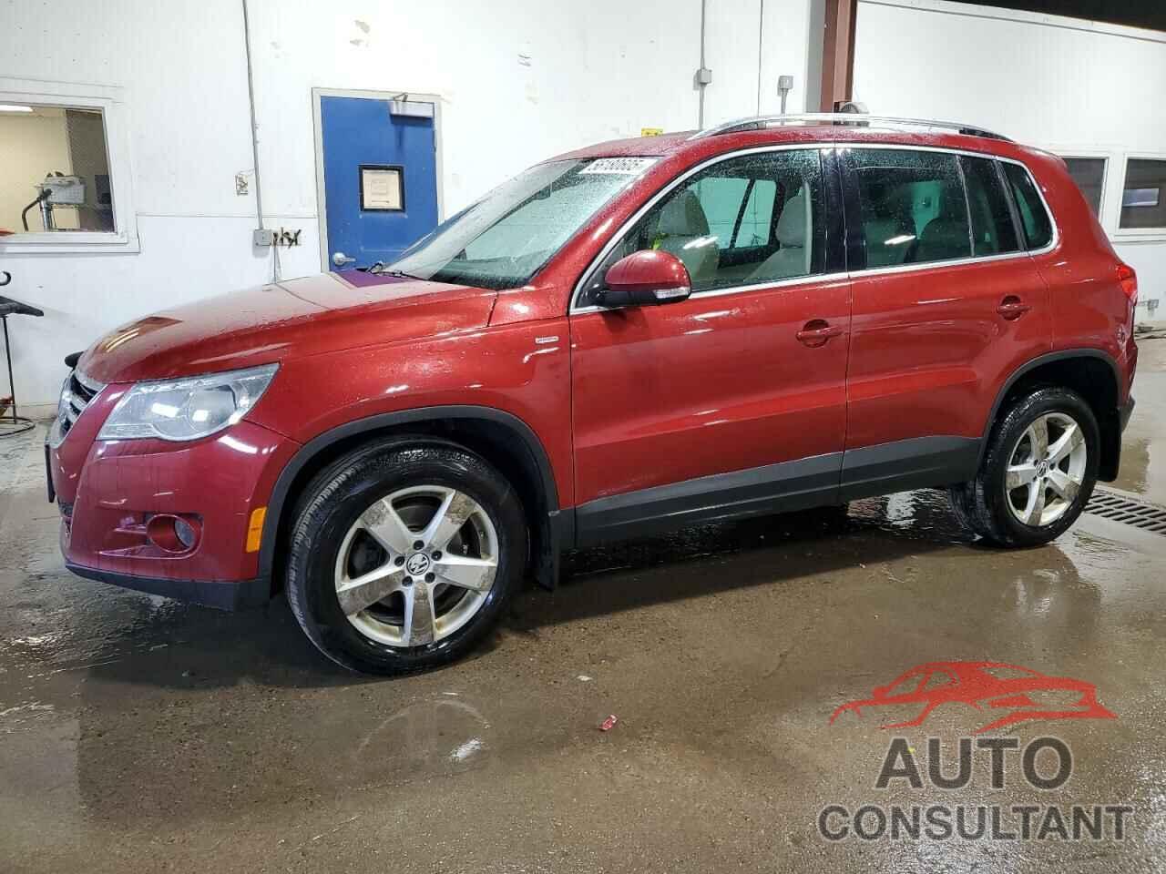 VOLKSWAGEN TIGUAN 2010 - WVGAV7AX8AW003815