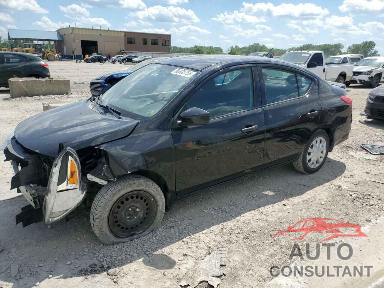 NISSAN VERSA 2018 - 3N1CN7AP9JL812424