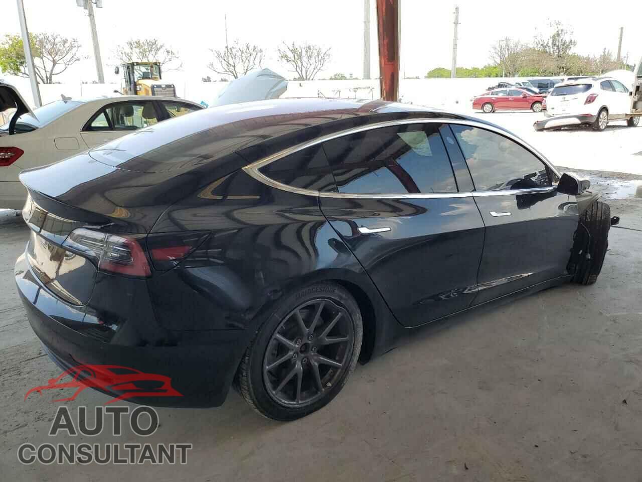 TESLA MODEL 3 2018 - 5YJ3E1EA8JF012552