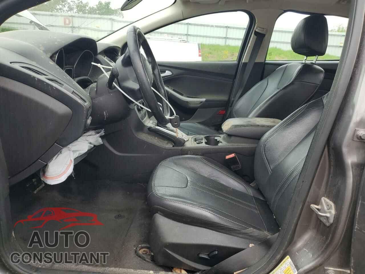 FORD FOCUS 2014 - 1FADP3F2XEL140592
