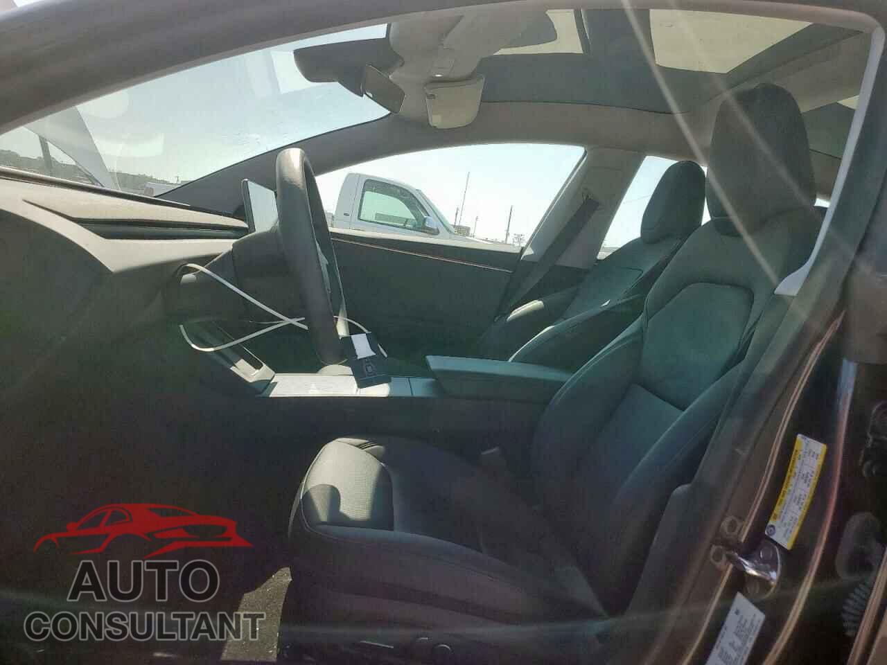 TESLA MODEL 3 2024 - 5YJ3E1EA4RF726318