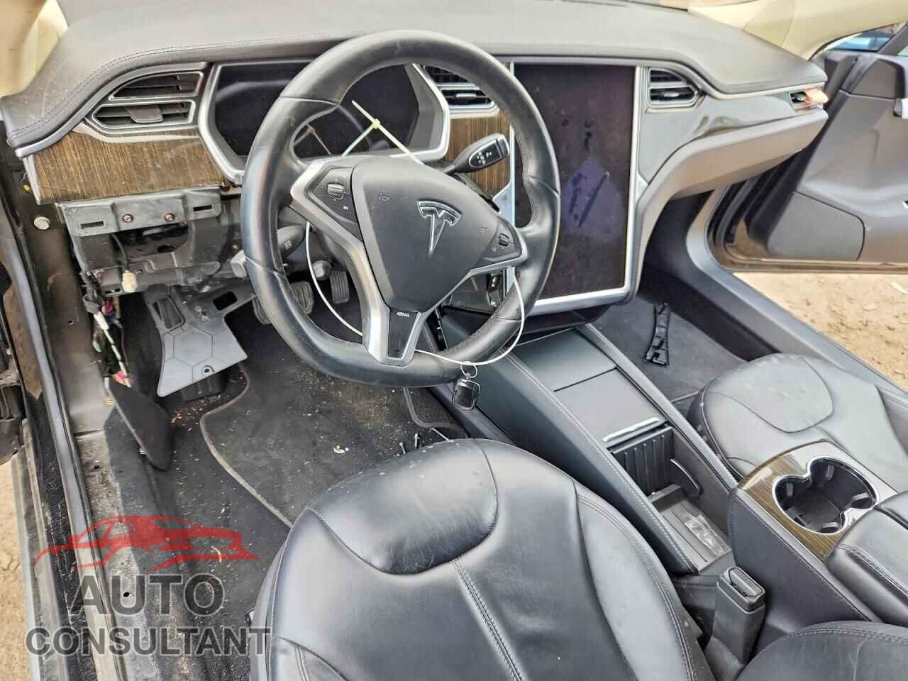 TESLA MODEL S 2013 - 5YJSA1CN9DFP06085