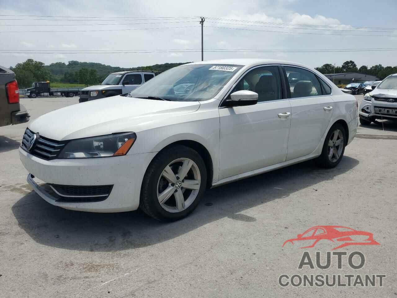VOLKSWAGEN PASSAT 2013 - 1VWBH7A34DC060044