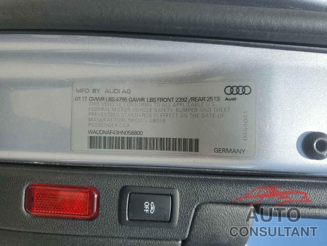 AUDI A4 2017 - WAUDNAF43HN058800