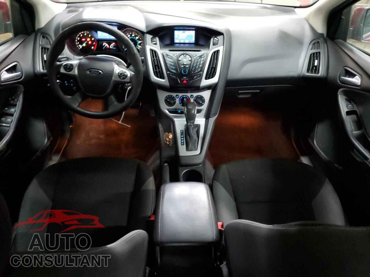FORD FOCUS 2014 - 1FADP3F27EL152103