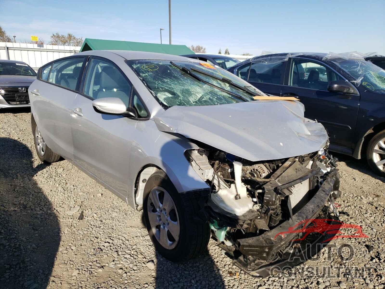 KIA FORTE 2018 - 3KPFK4A70JE235420