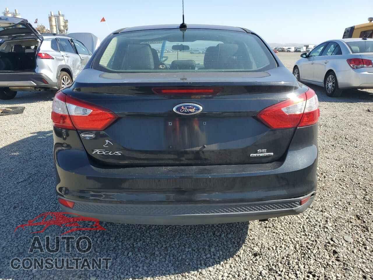 FORD FOCUS 2014 - 1FADP3F2XEL122044