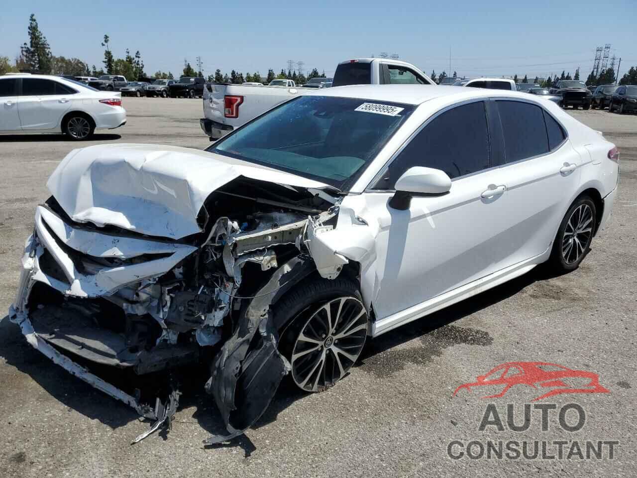TOYOTA CAMRY 2018 - 4T1B11HK6JU074188