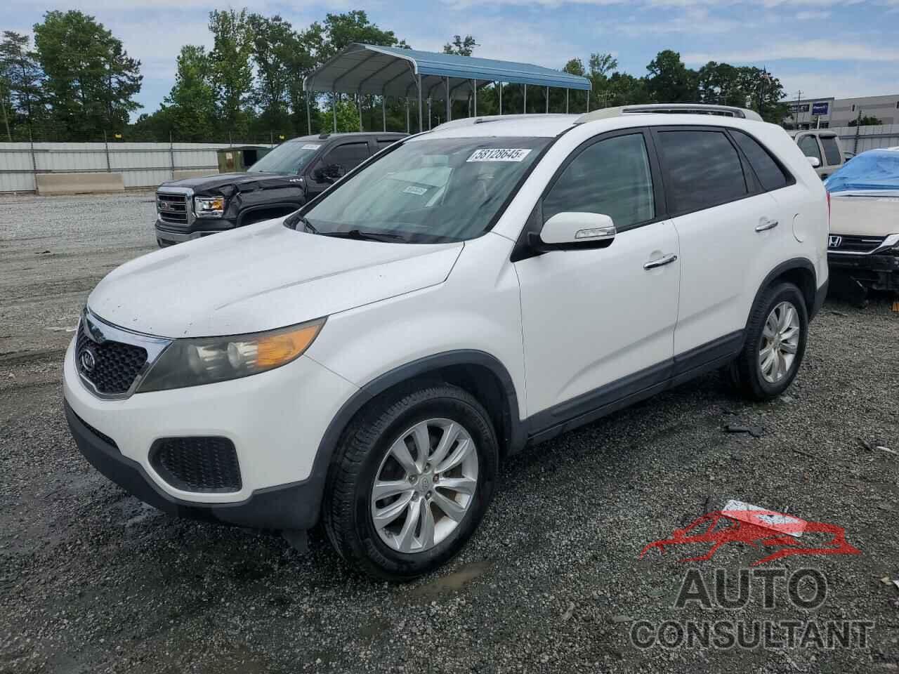 KIA SORENTO 2011 - 5XYKT4A22BG177119