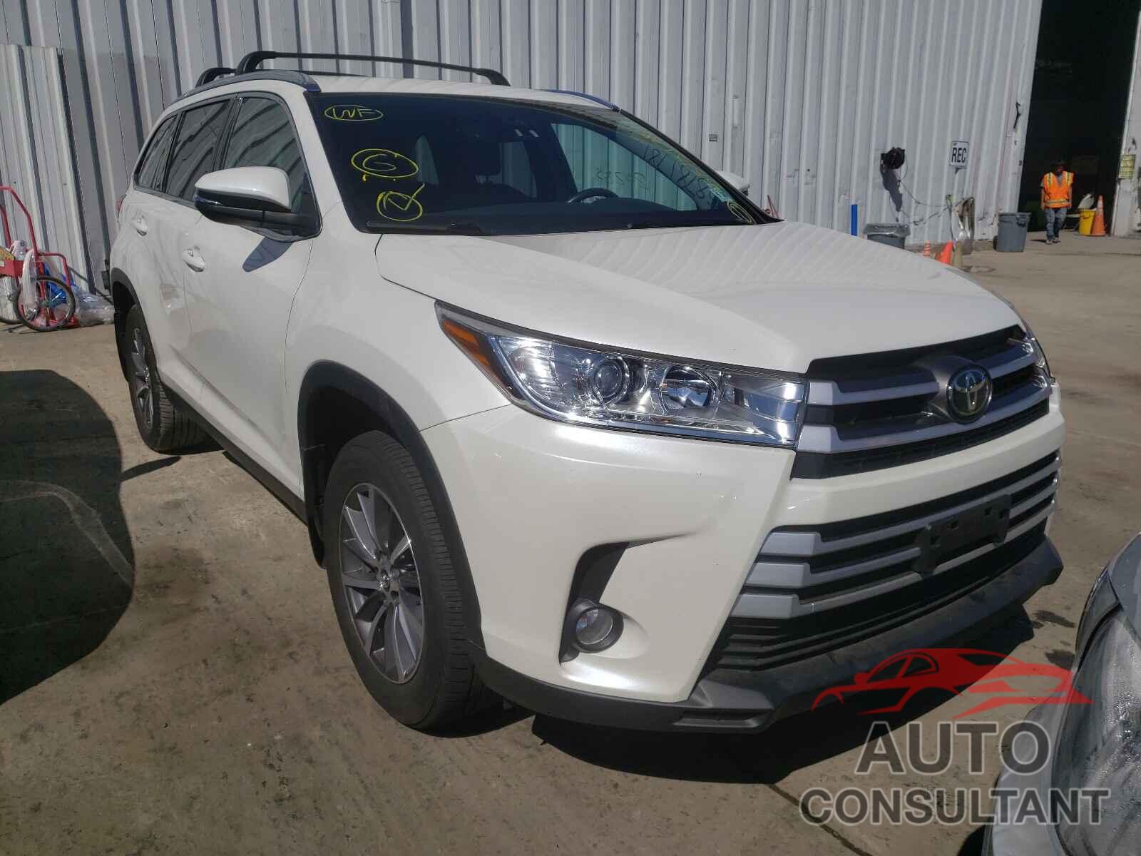 TOYOTA HIGHLANDER 2019 - 5TDJZRFH2KS597776