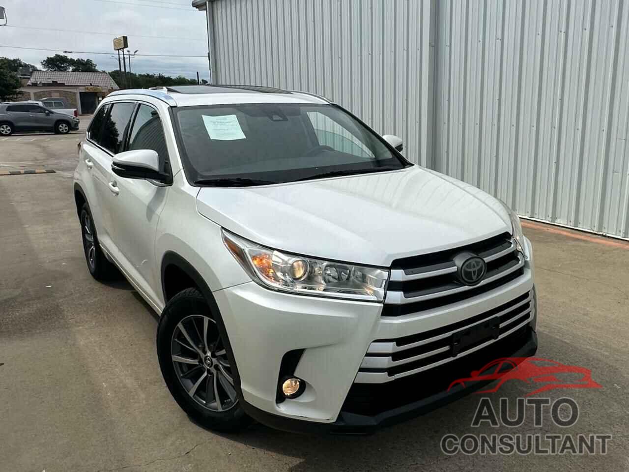 TOYOTA HIGHLANDER 2018 - 5TDKZRFH5JS279668