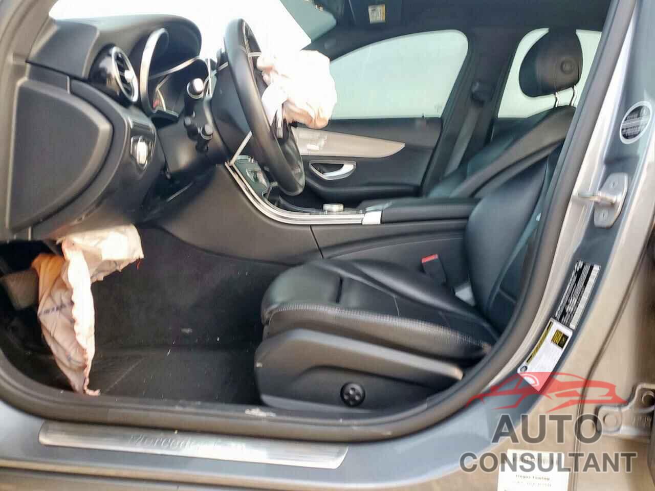 MERCEDES-BENZ C-CLASS 2018 - 55SWF4JB7JU263457