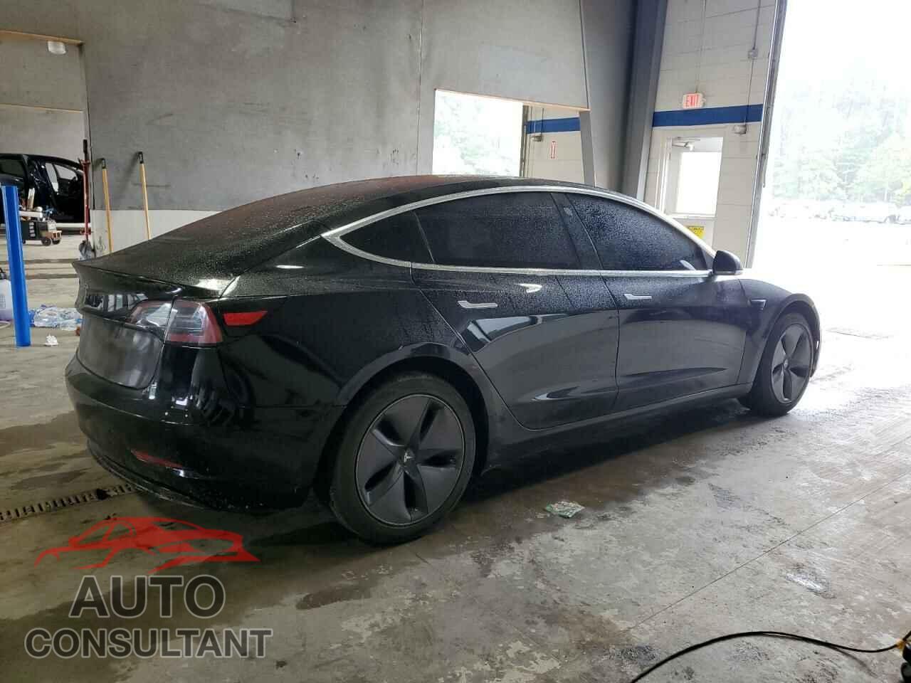 TESLA MODEL 3 2018 - 5YJ3E1EA3JF020803