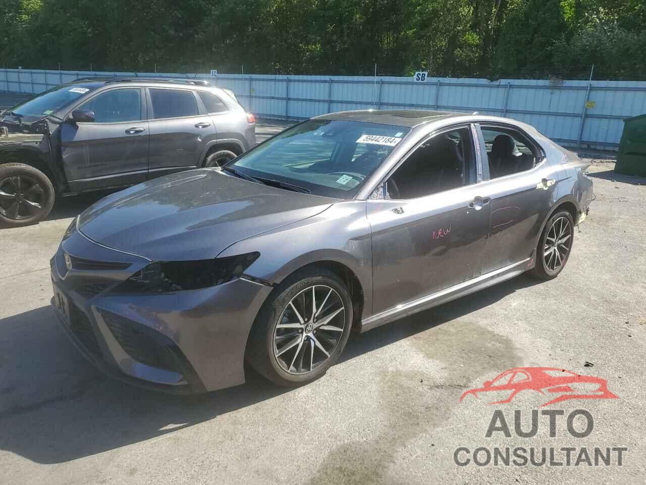 TOYOTA CAMRY 2022 - 4T1T11BK1NU068141